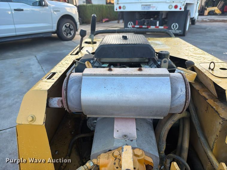 image for item FI2102 Vermeer V-1550 trencher