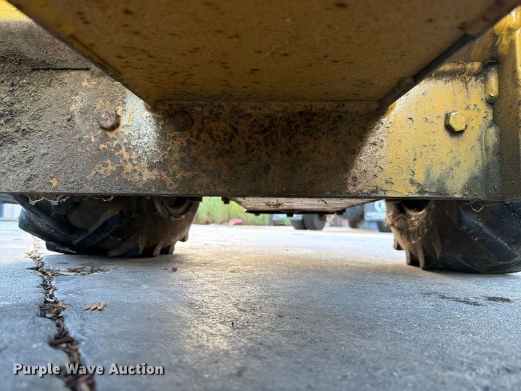 image for item FI2102 Vermeer V-1550 trencher