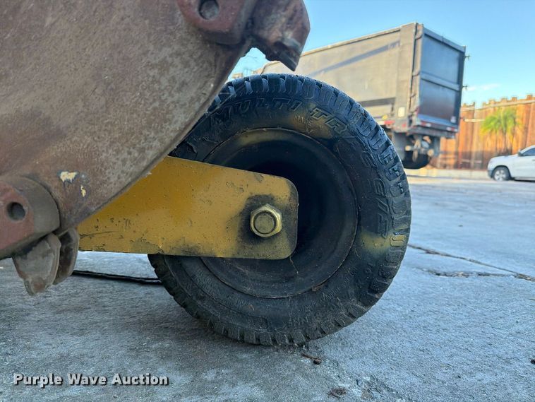 image for item FI2102 Vermeer V-1550 trencher