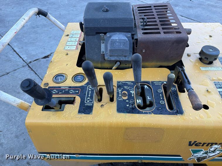 image for item FI2103 Vermeer V1850 trencher