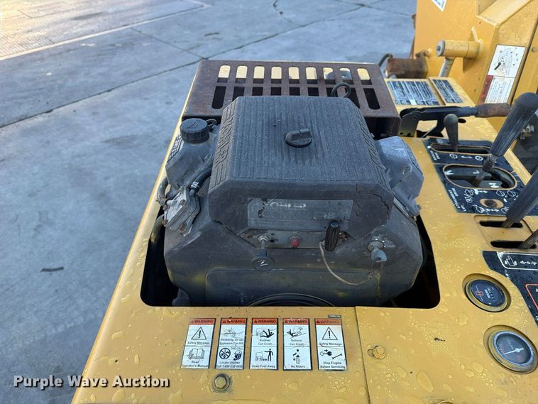 image for item FI2103 Vermeer V1850 trencher