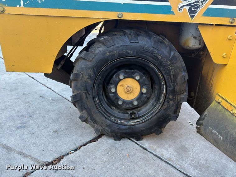 image for item FI2103 Vermeer V1850 trencher