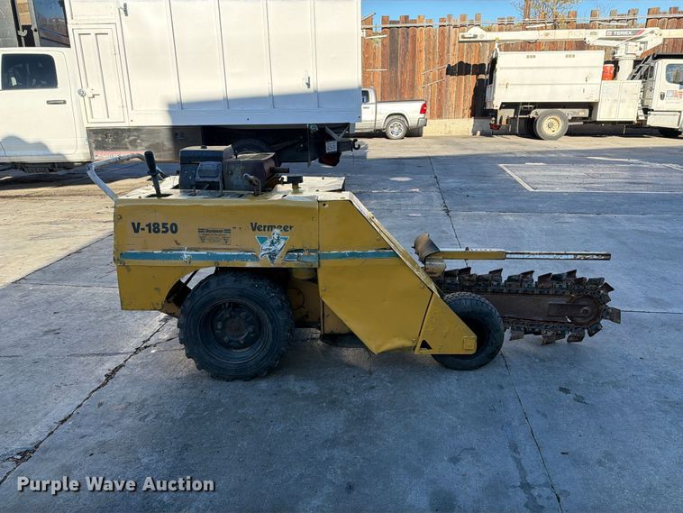 image for item FI2104 Vermeer V-1850 trencher