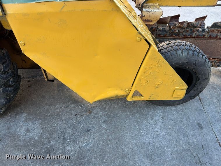 image for item FI2104 Vermeer V-1850 trencher
