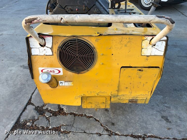 image for item FI2104 Vermeer V-1850 trencher