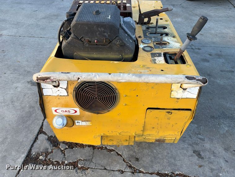 image for item FI2104 Vermeer V-1850 trencher