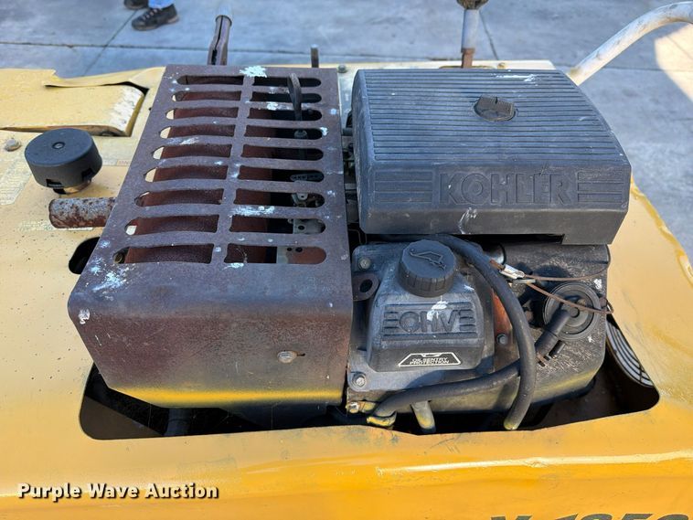 image for item FI2104 Vermeer V-1850 trencher