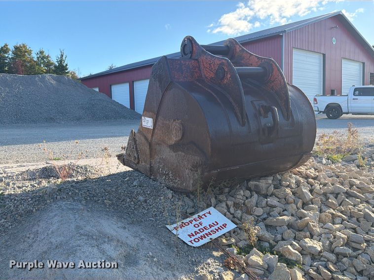 image for item FJ0534 Excavator bucket
