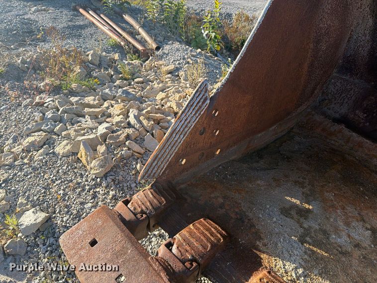 image for item FJ0534 Excavator bucket
