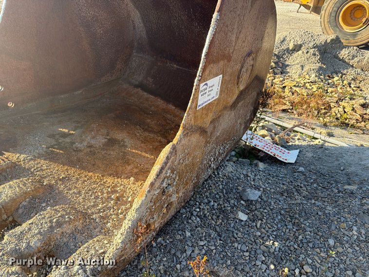 image for item FJ0534 Excavator bucket