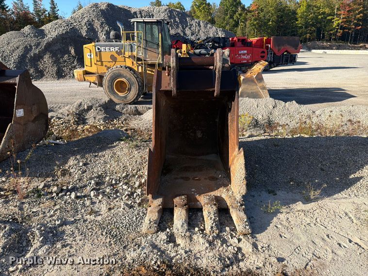 image for item FJ0535 C&P Attachments Komatsu PC300-6 excavator bucket