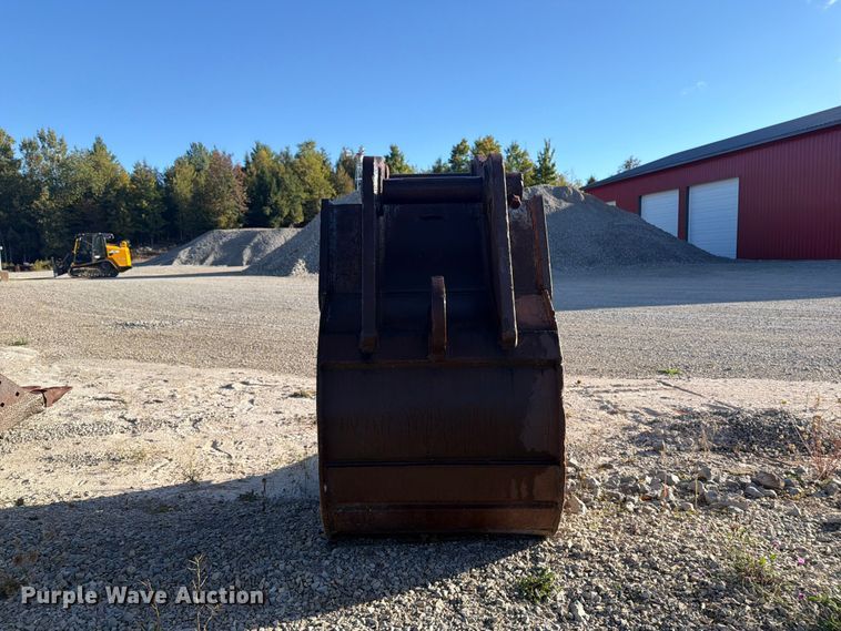 image for item FJ0535 C&P Attachments Komatsu PC300-6 excavator bucket