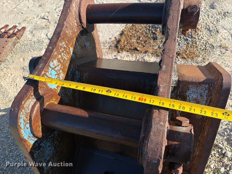 image for item FJ0535 C&P Attachments Komatsu PC300-6 excavator bucket