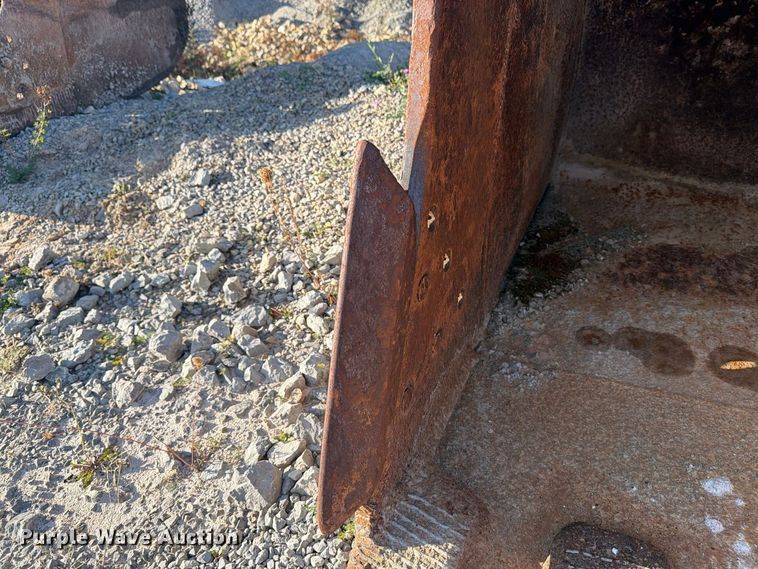 image for item FJ0535 C&P Attachments Komatsu PC300-6 excavator bucket