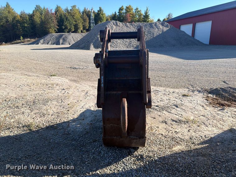 image for item FJ0537 Esco Komatsu PC300LC-6 excavator bucket