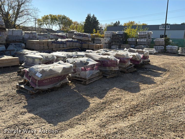 image for item FJ0547 (13) pallets of land scaping stone