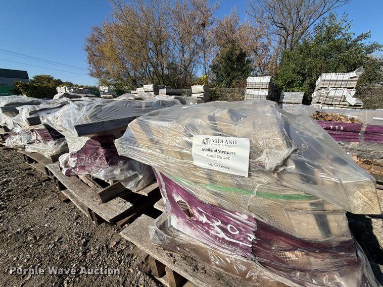 image for item FJ0547 (13) pallets of land scaping stone