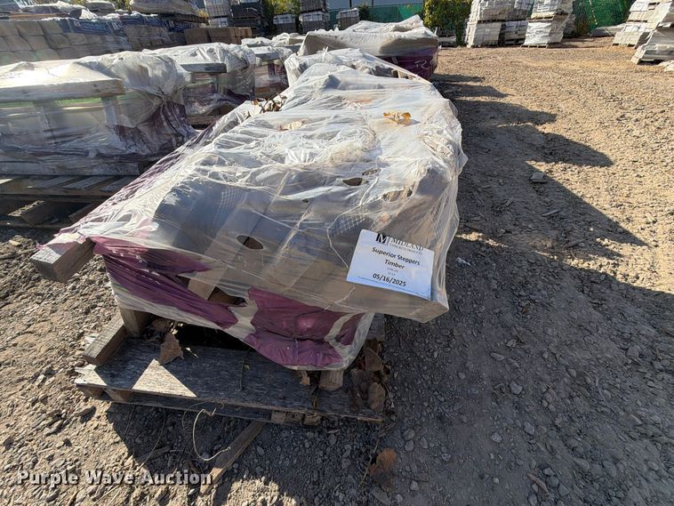 image for item FJ0547 (13) pallets of land scaping stone