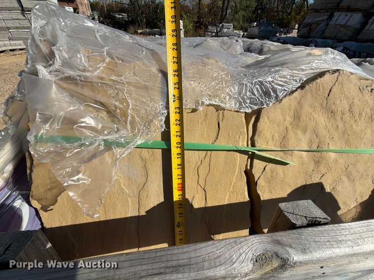 image for item FJ0547 (13) pallets of land scaping stone