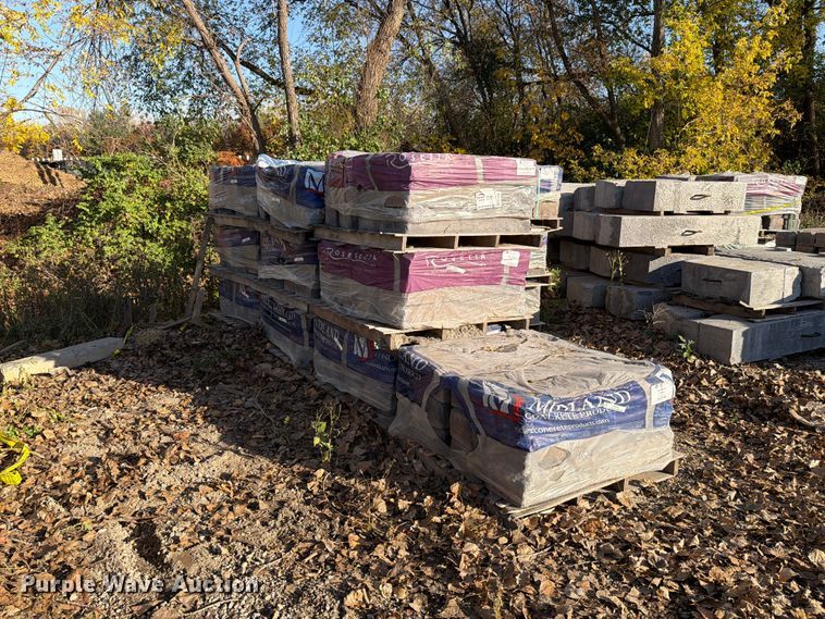 image for item FJ0551 (13) pallets of landscaping stone