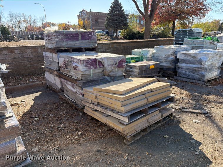 image for item FJ0553 (7) pallets of landscaping stone
