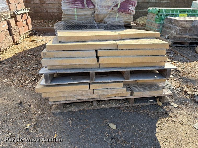 image for item FJ0553 (7) pallets of landscaping stone