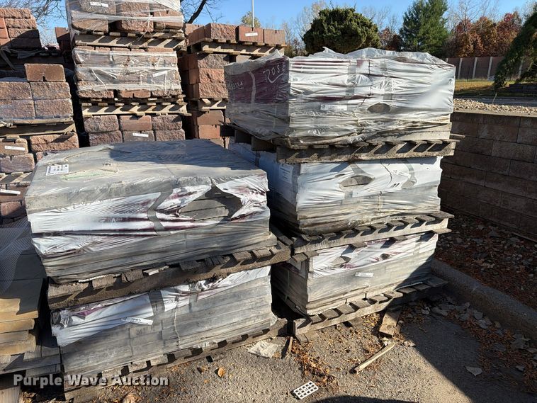 image for item FJ0553 (7) pallets of landscaping stone