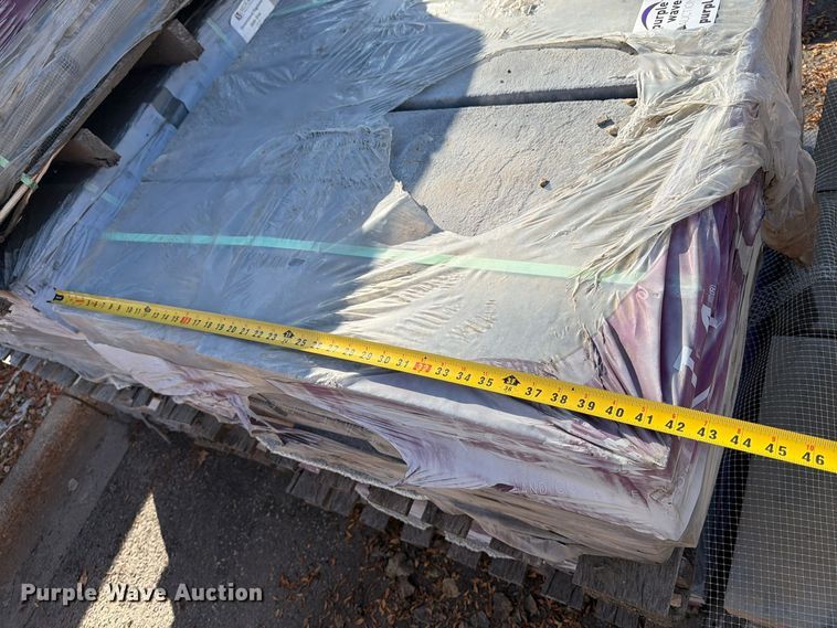 image for item FJ0553 (7) pallets of landscaping stone