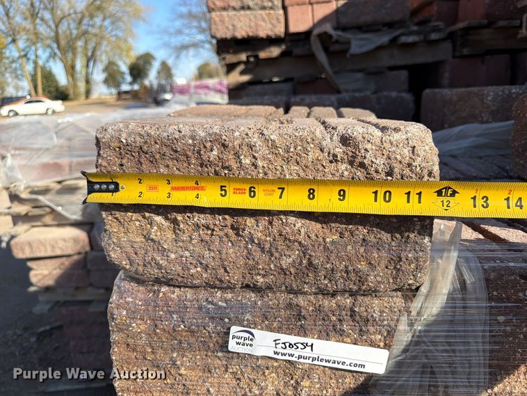 image for item FJ0554 (26) pallets of landscaping stone