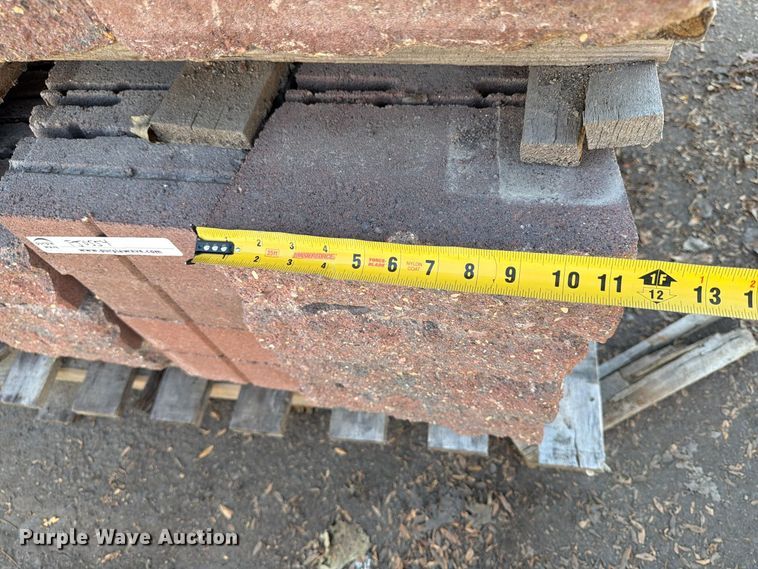 image for item FJ0554 (26) pallets of landscaping stone