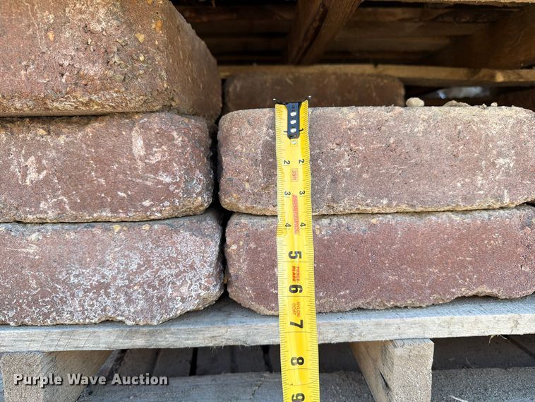 image for item FJ0554 (26) pallets of landscaping stone