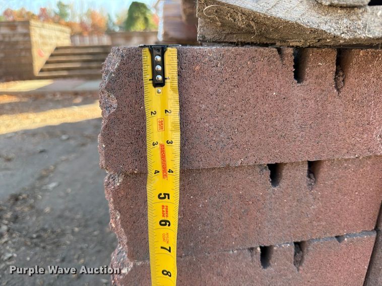image for item FJ0554 (26) pallets of landscaping stone