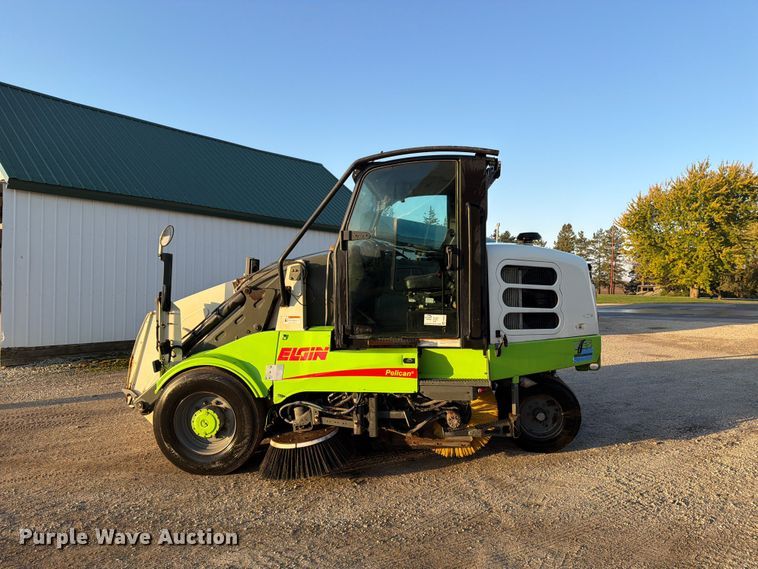 image for item FJ0555 2012 Elgin Pelican Series NP street sweeper