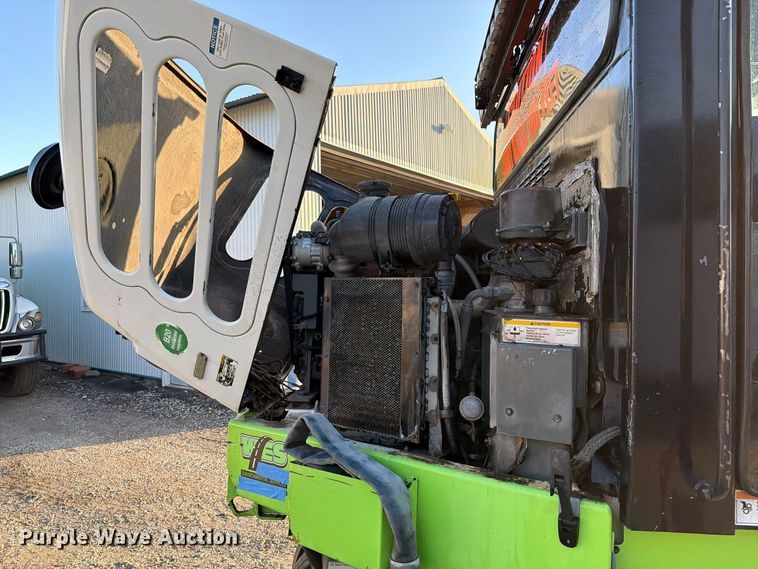 image for item FJ0555 2012 Elgin Pelican Series NP street sweeper