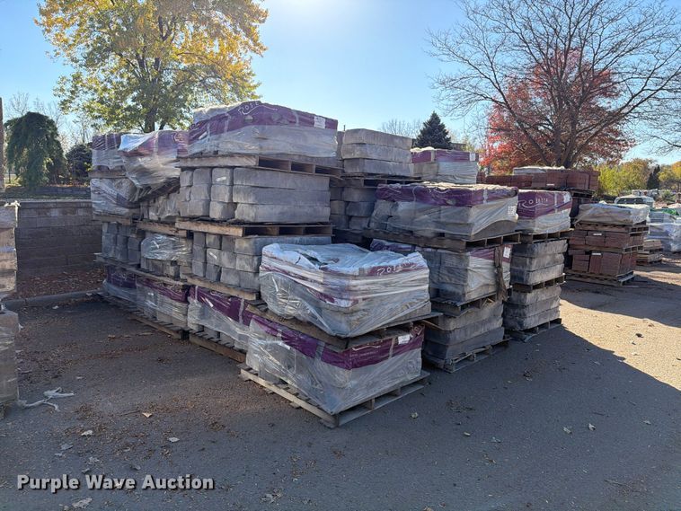 image for item FJ0558 (44) pallets of landscaping stone