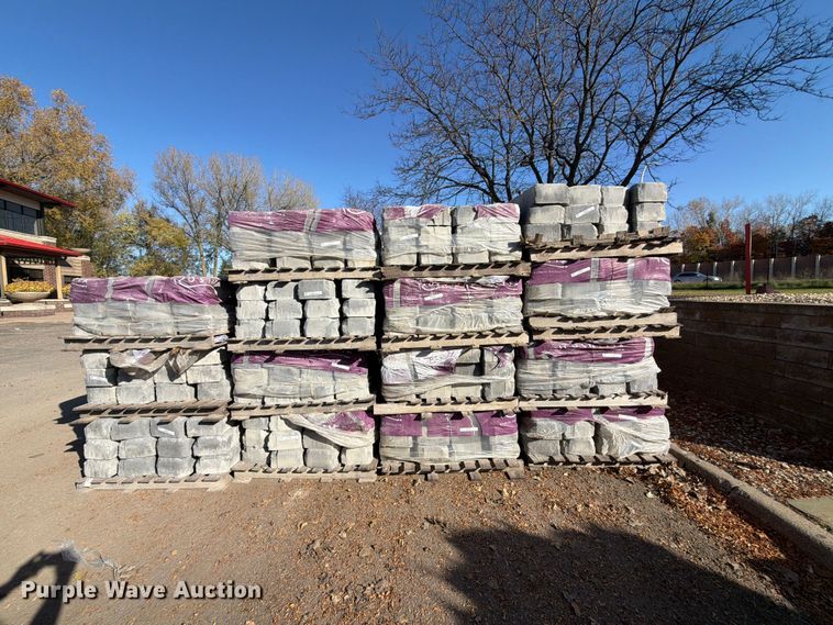 image for item FJ0558 (44) pallets of landscaping stone