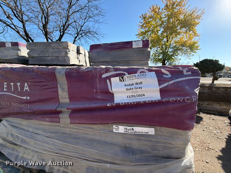 image for item FJ0558 (44) pallets of landscaping stone