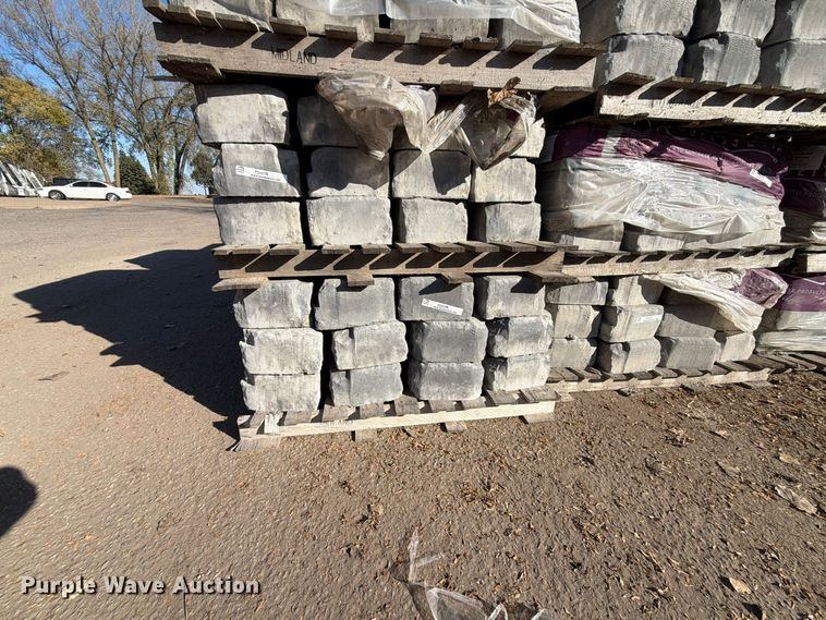 image for item FJ0558 (44) pallets of landscaping stone