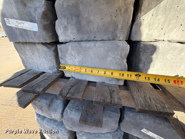 image for item FJ0558 (44) pallets of landscaping stone