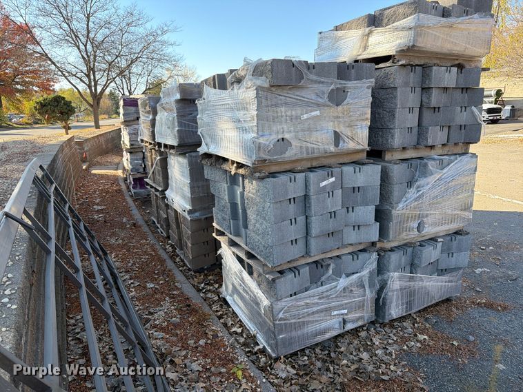 image for item FJ0559 (25) pallets of landscaping bricks