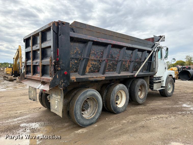 image for item FJ2029 2000 Volvo WG dump truck