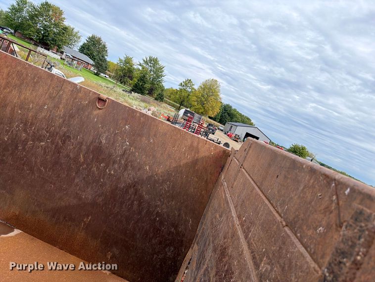 image for item FJ2029 2000 Volvo WG dump truck