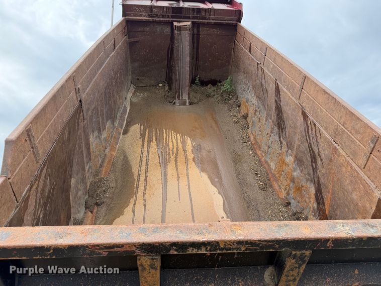 image for item FJ2029 2000 Volvo WG dump truck