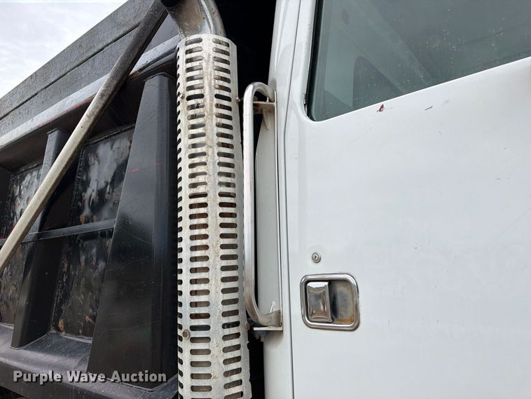 image for item FJ2029 2000 Volvo WG dump truck