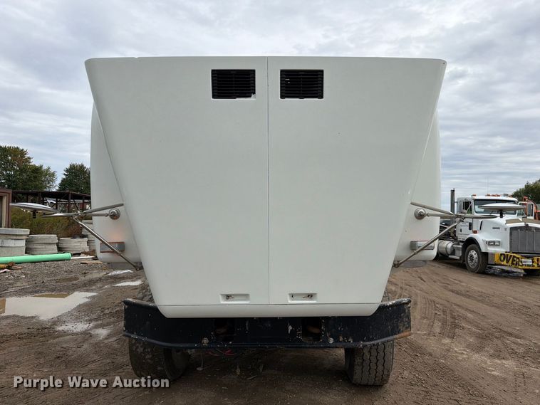 image for item FJ2029 2000 Volvo WG dump truck