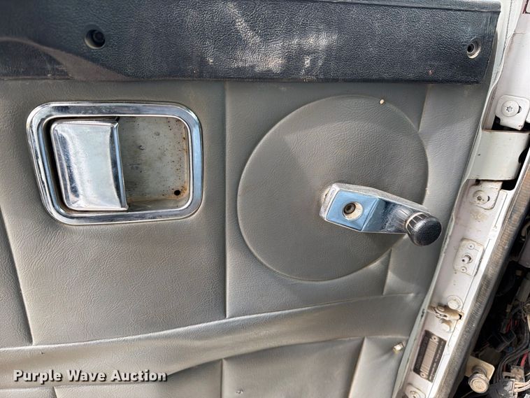 image for item FJ2029 2000 Volvo WG dump truck