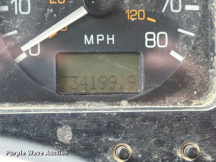 image for item FJ2029 2000 Volvo WG dump truck