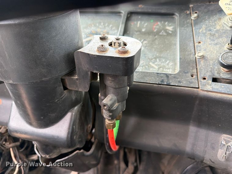 image for item FJ2029 2000 Volvo WG dump truck