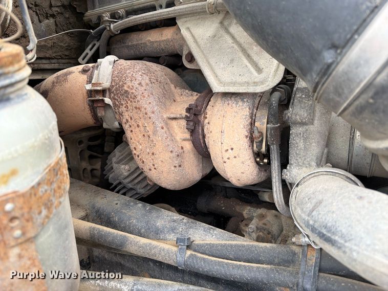 image for item FJ2029 2000 Volvo WG dump truck