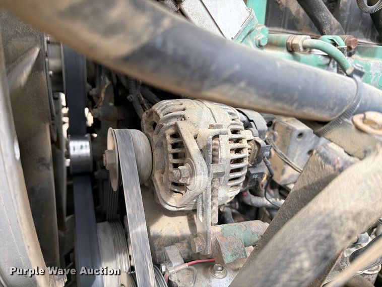 image for item FJ2029 2000 Volvo WG dump truck